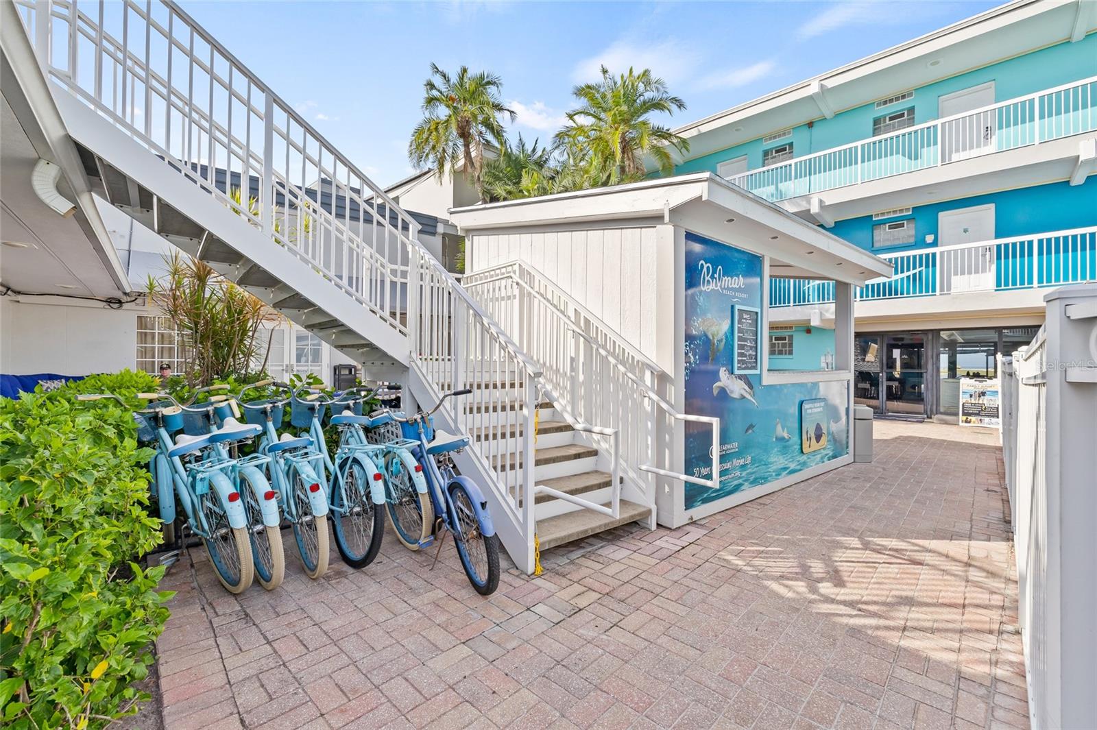 Image 18 of 56 For 10650 Gulf Boulevard 541