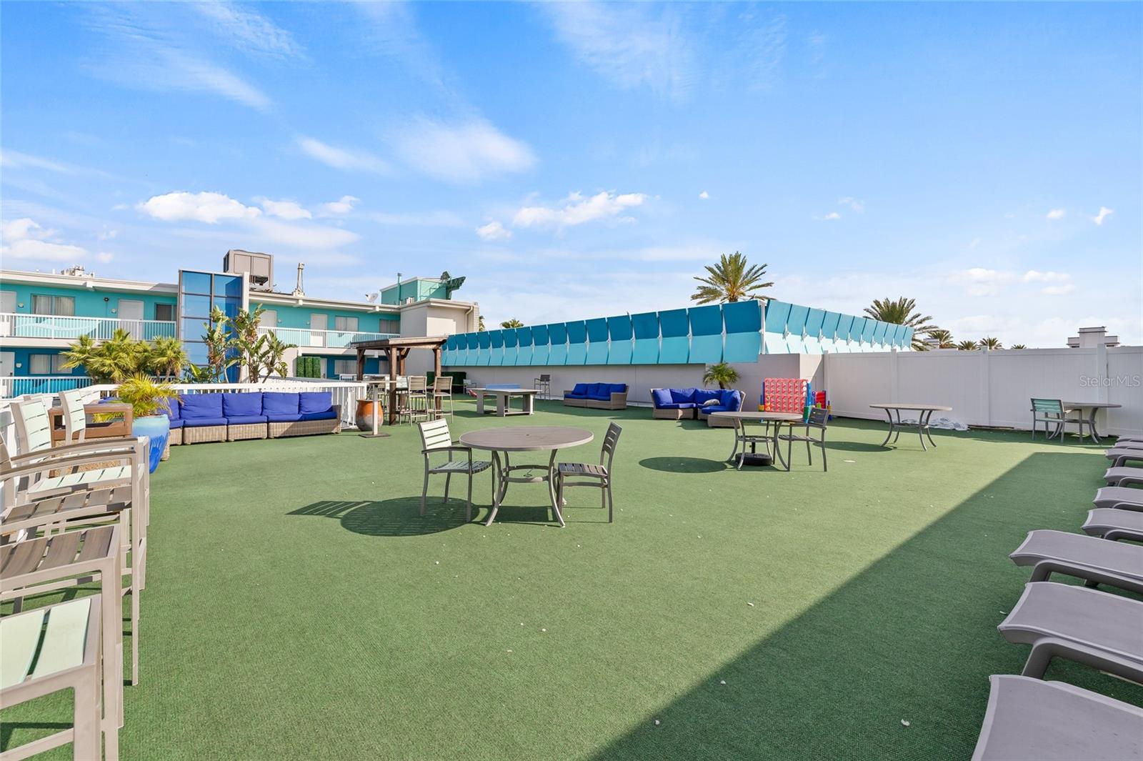 Image 19 of 56 For 10650 Gulf Boulevard 541