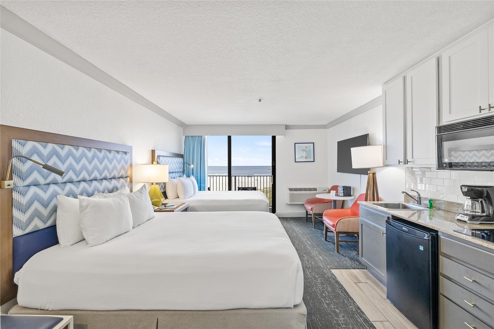 Image 31 of 56 For 10650 Gulf Boulevard 541