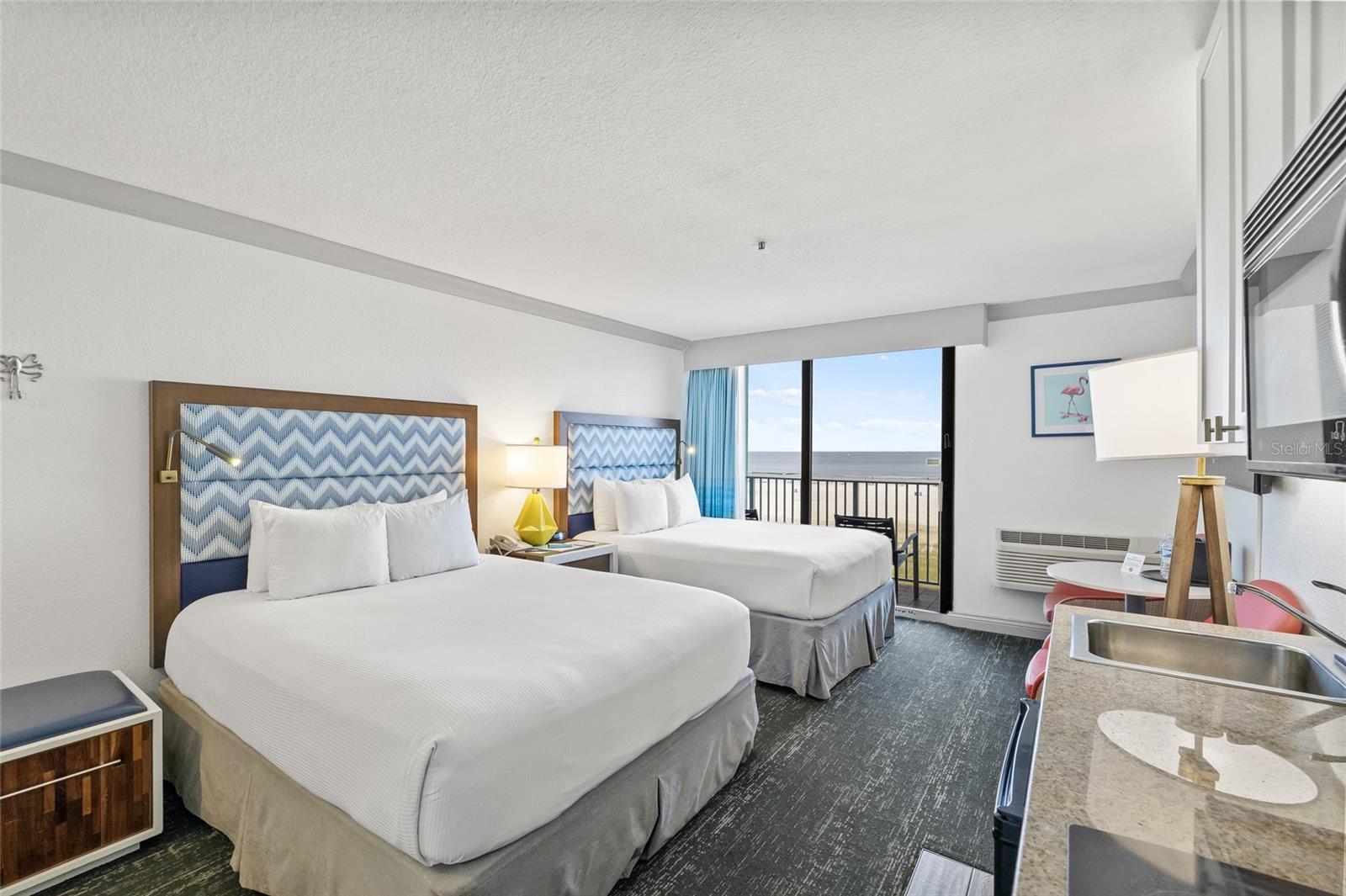 Image 33 of 56 For 10650 Gulf Boulevard 541