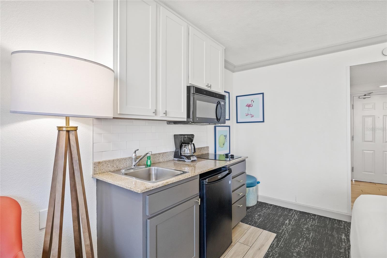 Image 36 of 56 For 10650 Gulf Boulevard 541