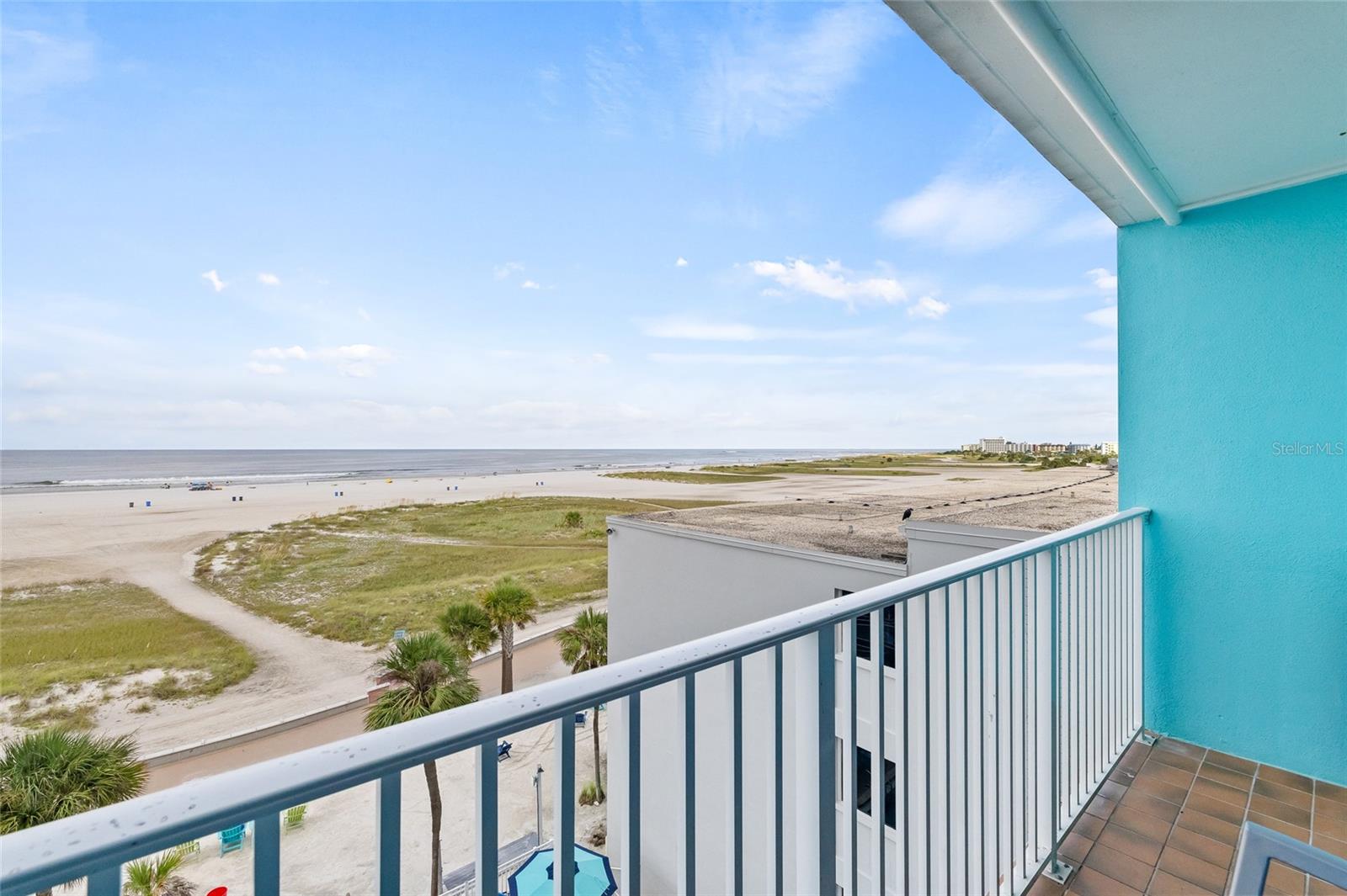 Image 44 of 56 For 10650 Gulf Boulevard 541