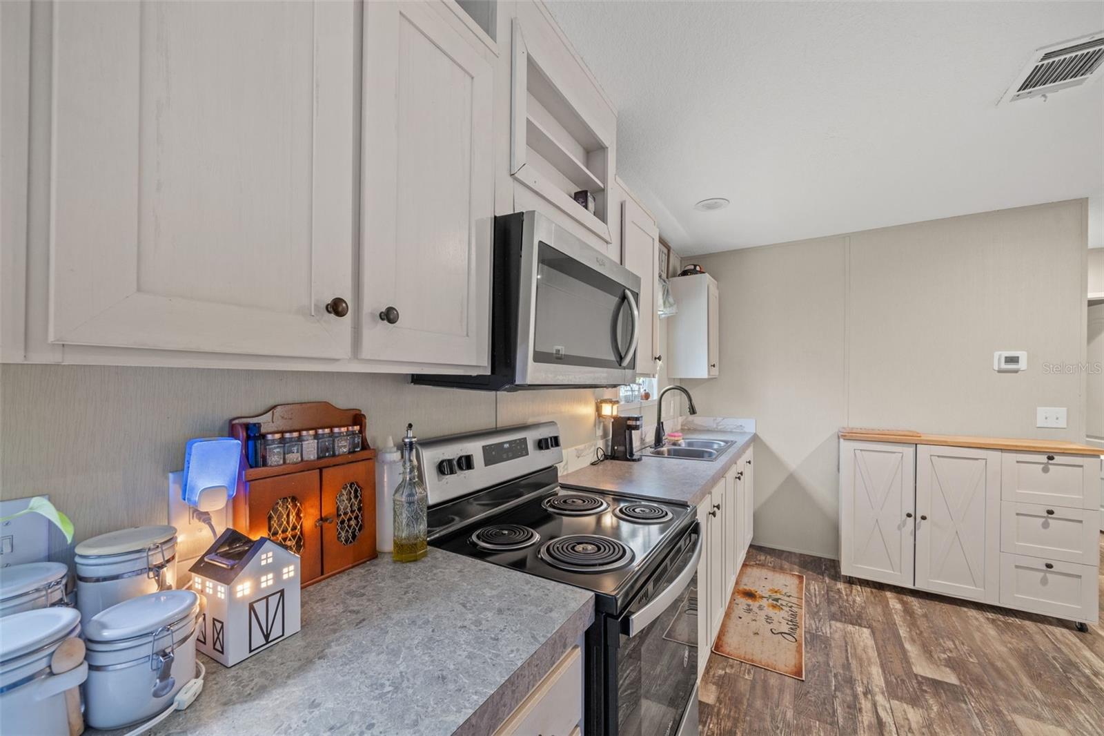 Image 12 of 33 For 18048 Evening Star Avenue