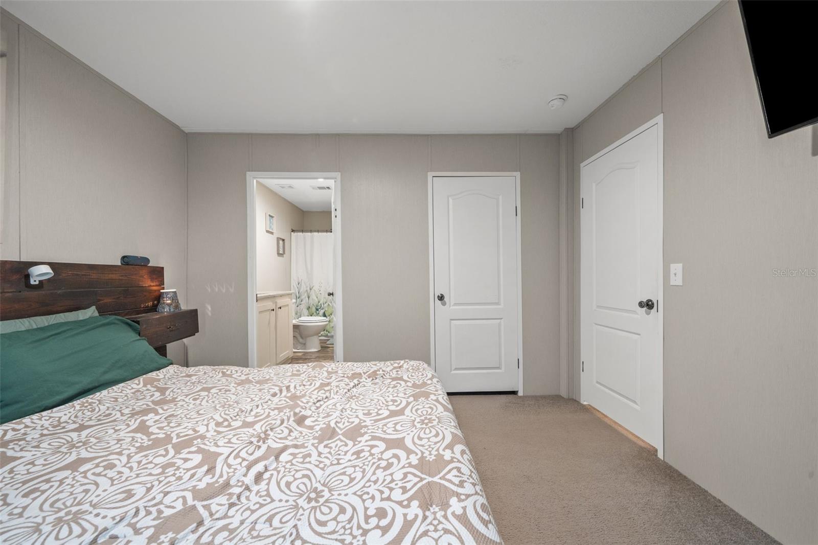 Image 18 of 33 For 18048 Evening Star Avenue