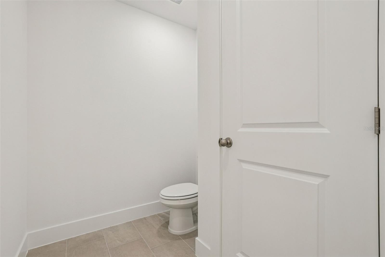 Image 26 of 39 For 15429 Hamlin Park Drive