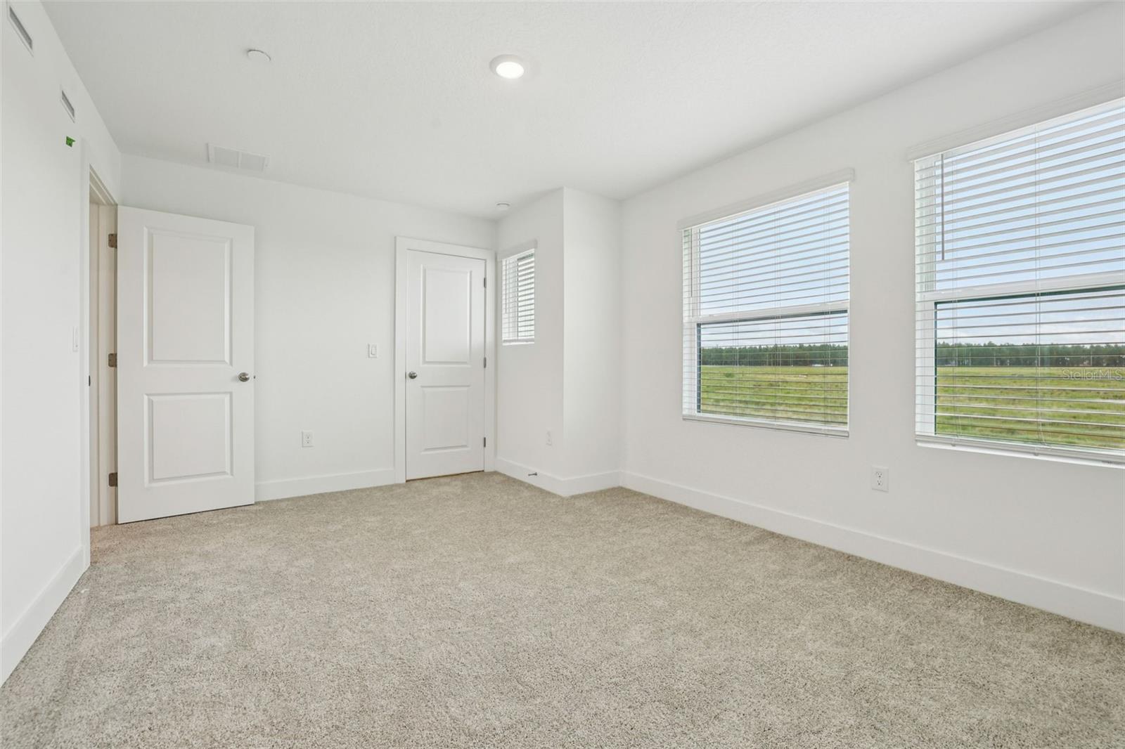 Image 30 of 39 For 15429 Hamlin Park Drive