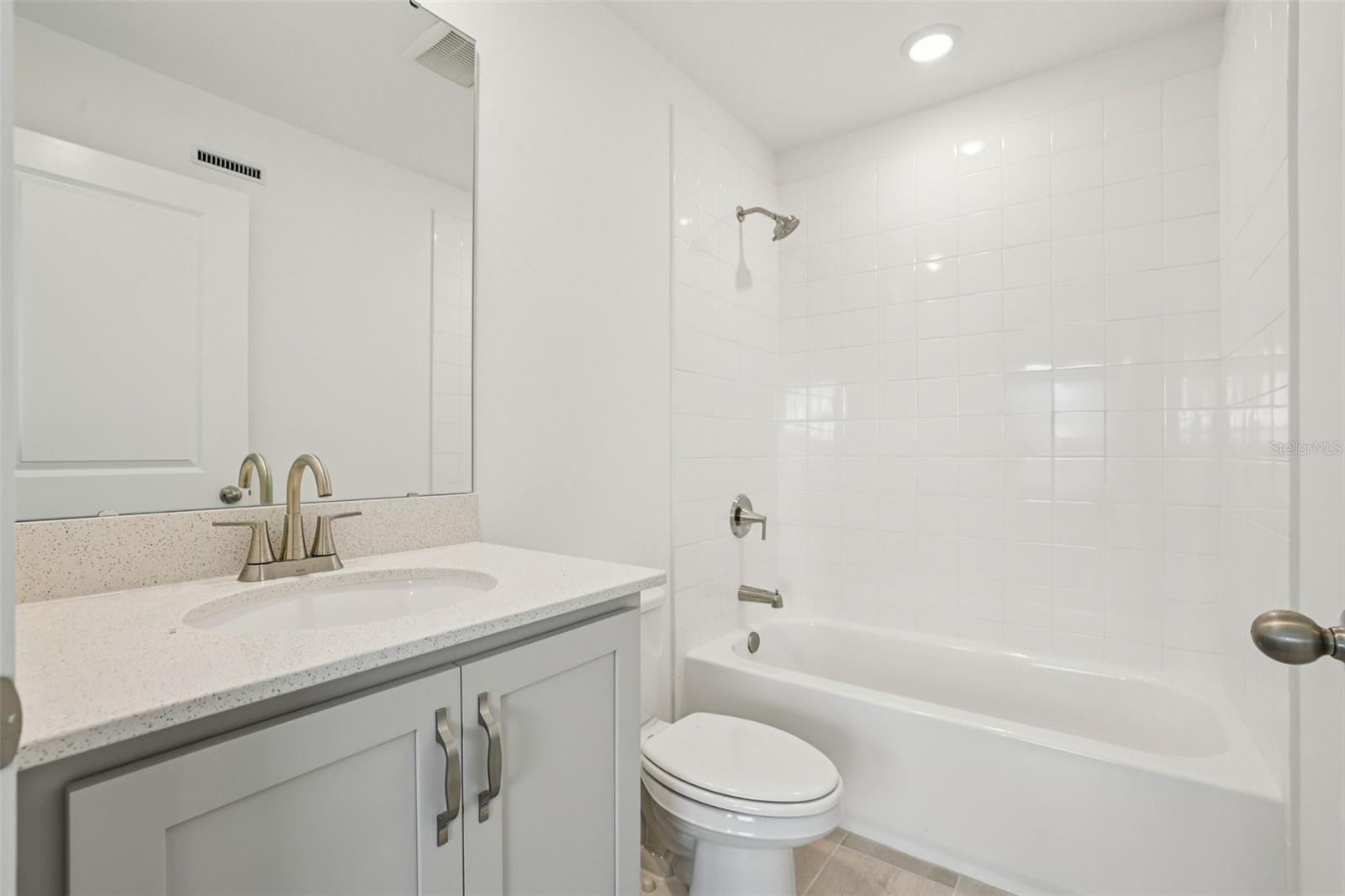 Image 31 of 39 For 15429 Hamlin Park Drive