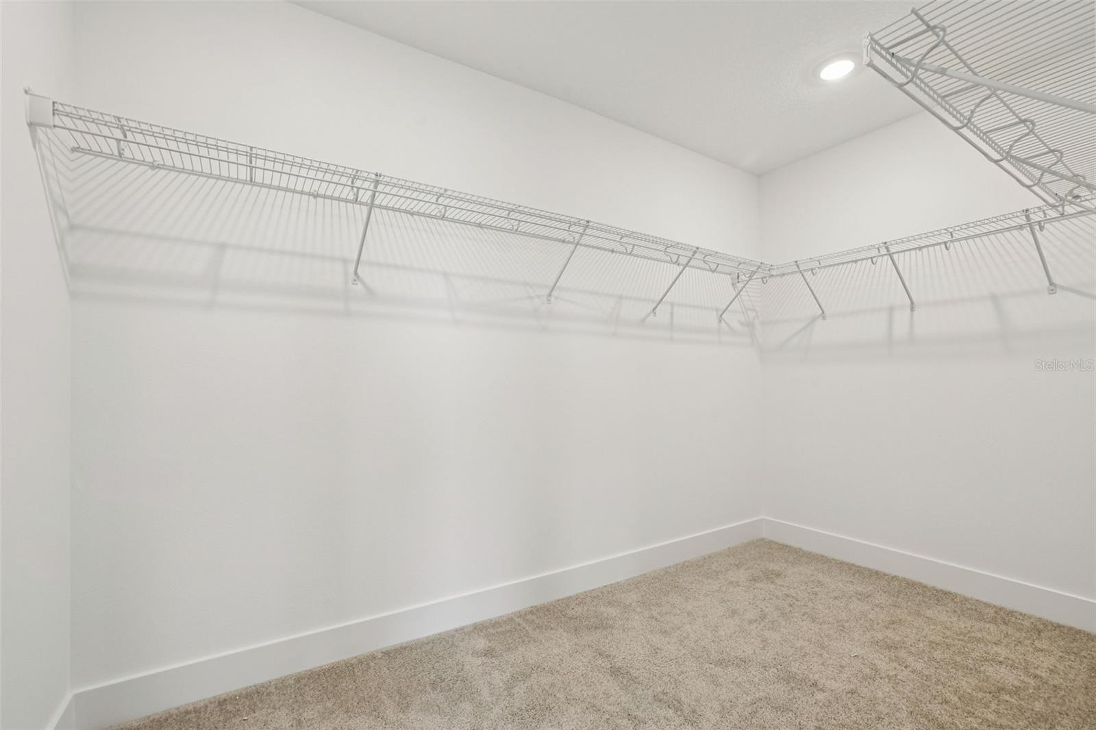 Image 36 of 39 For 15429 Hamlin Park Drive