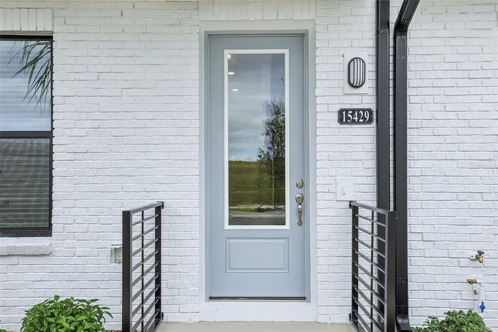 Image 5 of 39 For 15429 Hamlin Park Drive