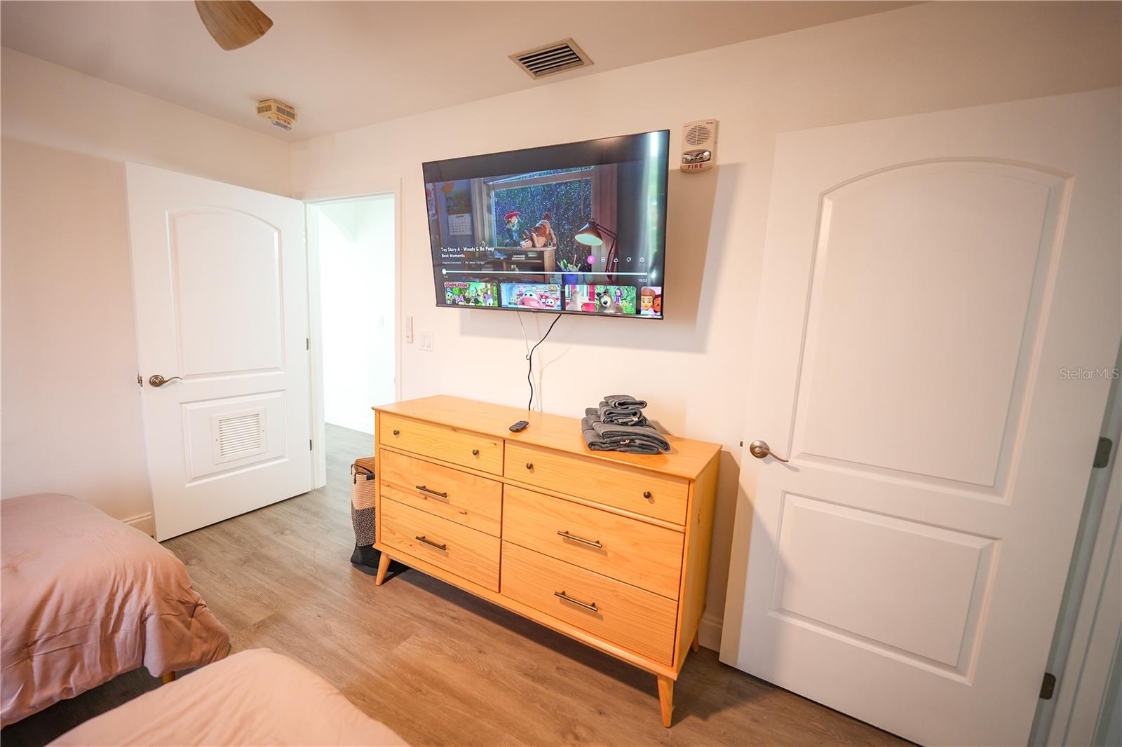 Image 12 of 34 For 13415 Blue Heron Beach Drive 1101