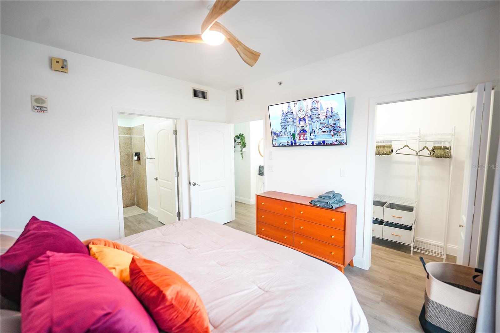 Image 4 of 34 For 13415 Blue Heron Beach Drive 1101