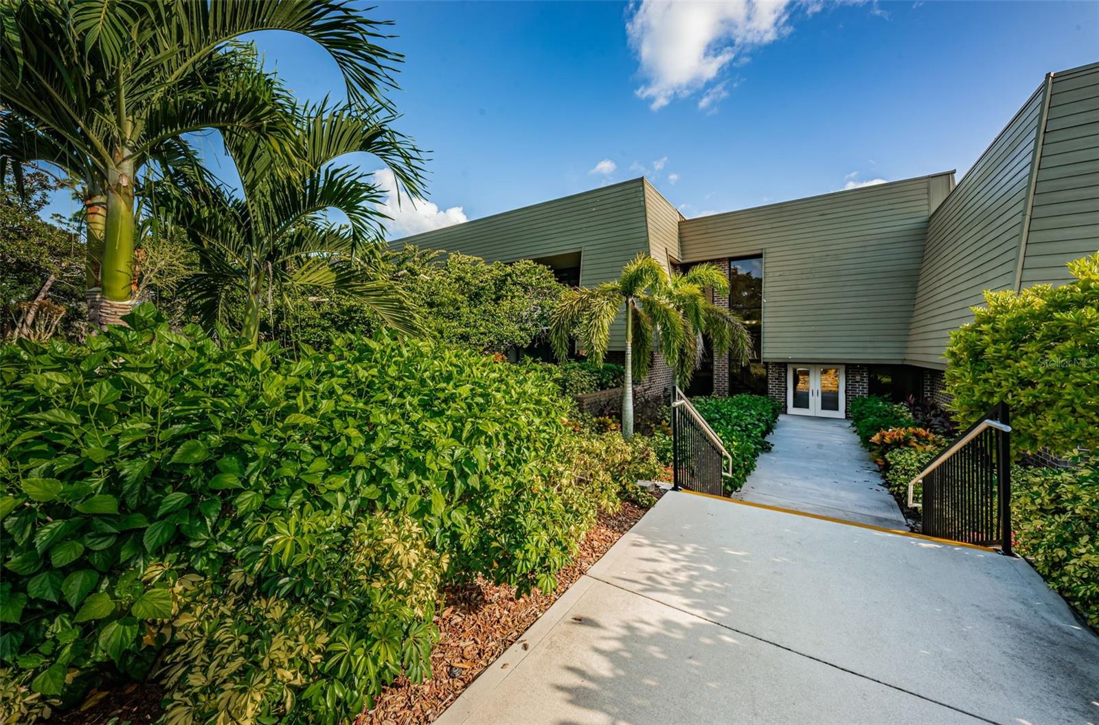 Image 2 of 93 For 36750 Us Highway 19  22-202