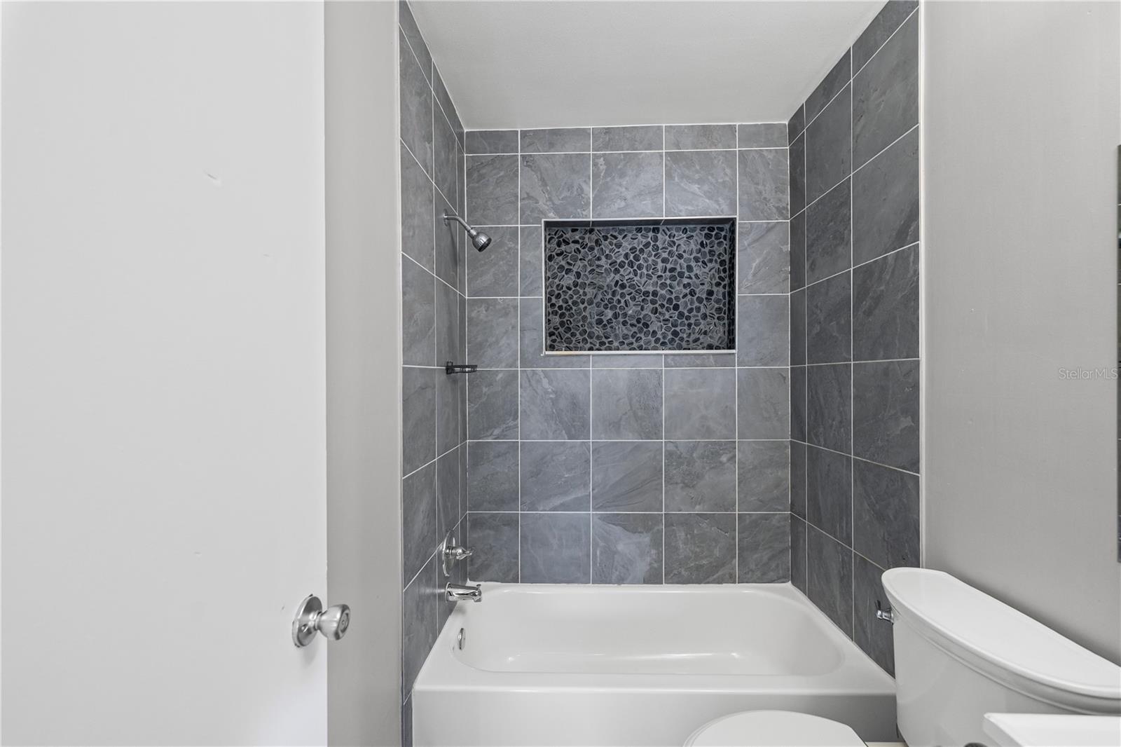 Image 19 of 37 For 5046 99th Way N