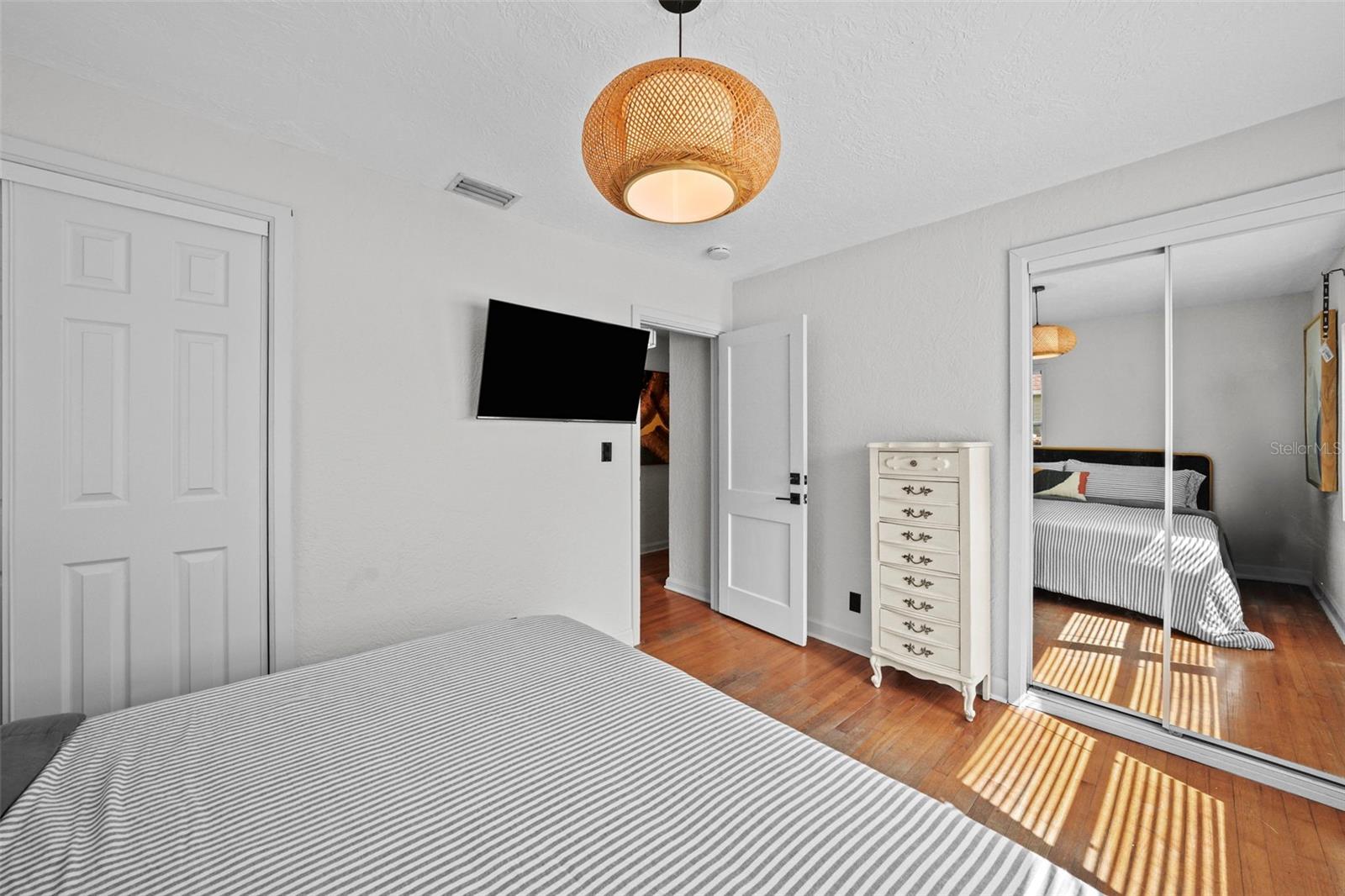 Image 19 of 36 For 2519 Emma Circle