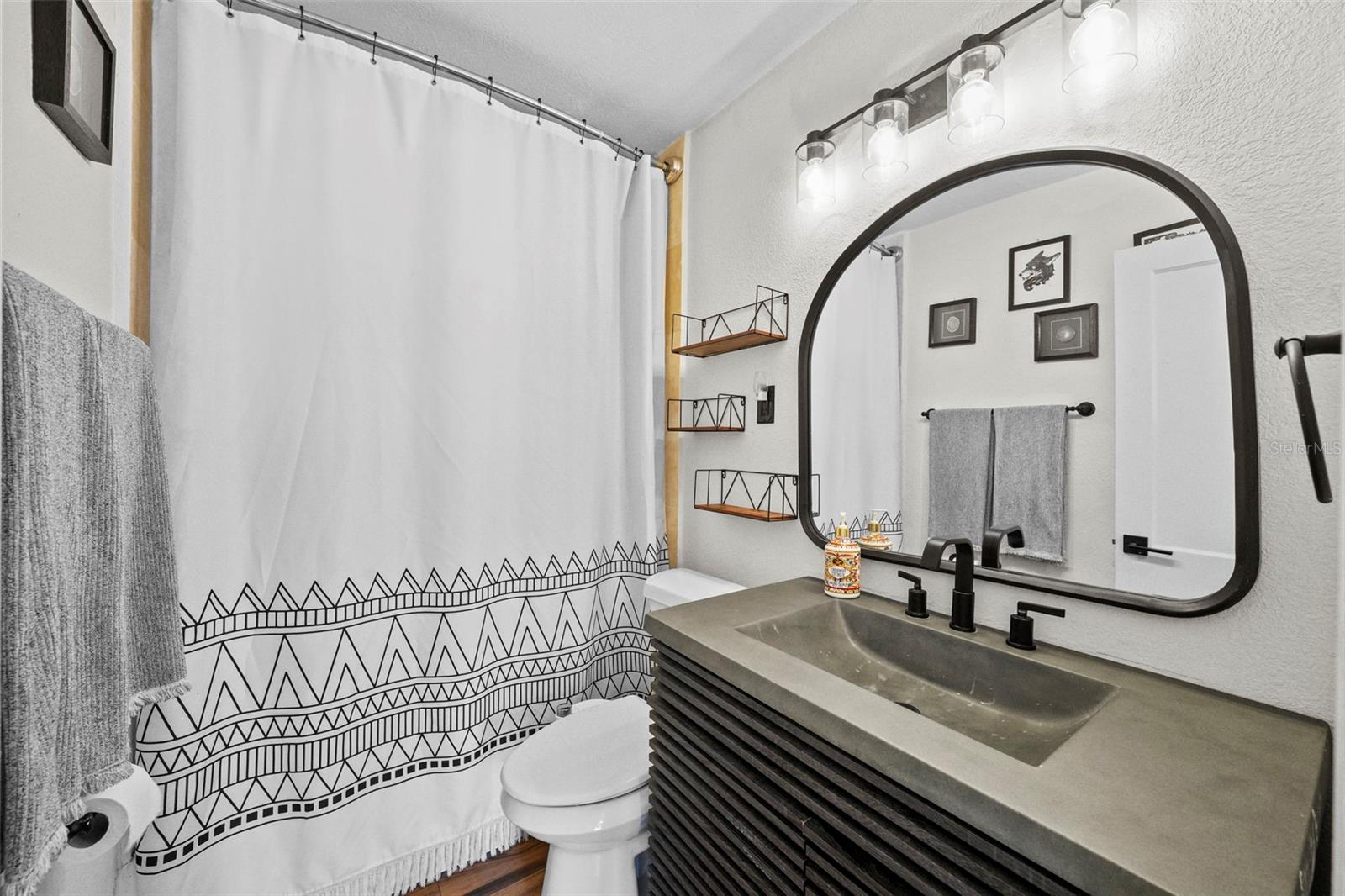 Image 22 of 36 For 2519 Emma Circle