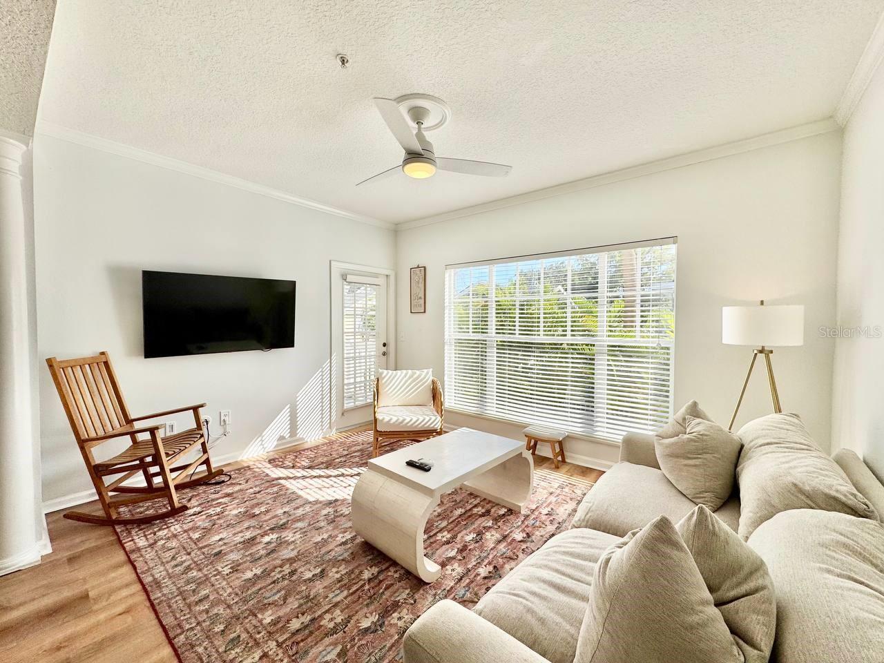 Image 11 of 33 For 800 Dakota Avenue 218