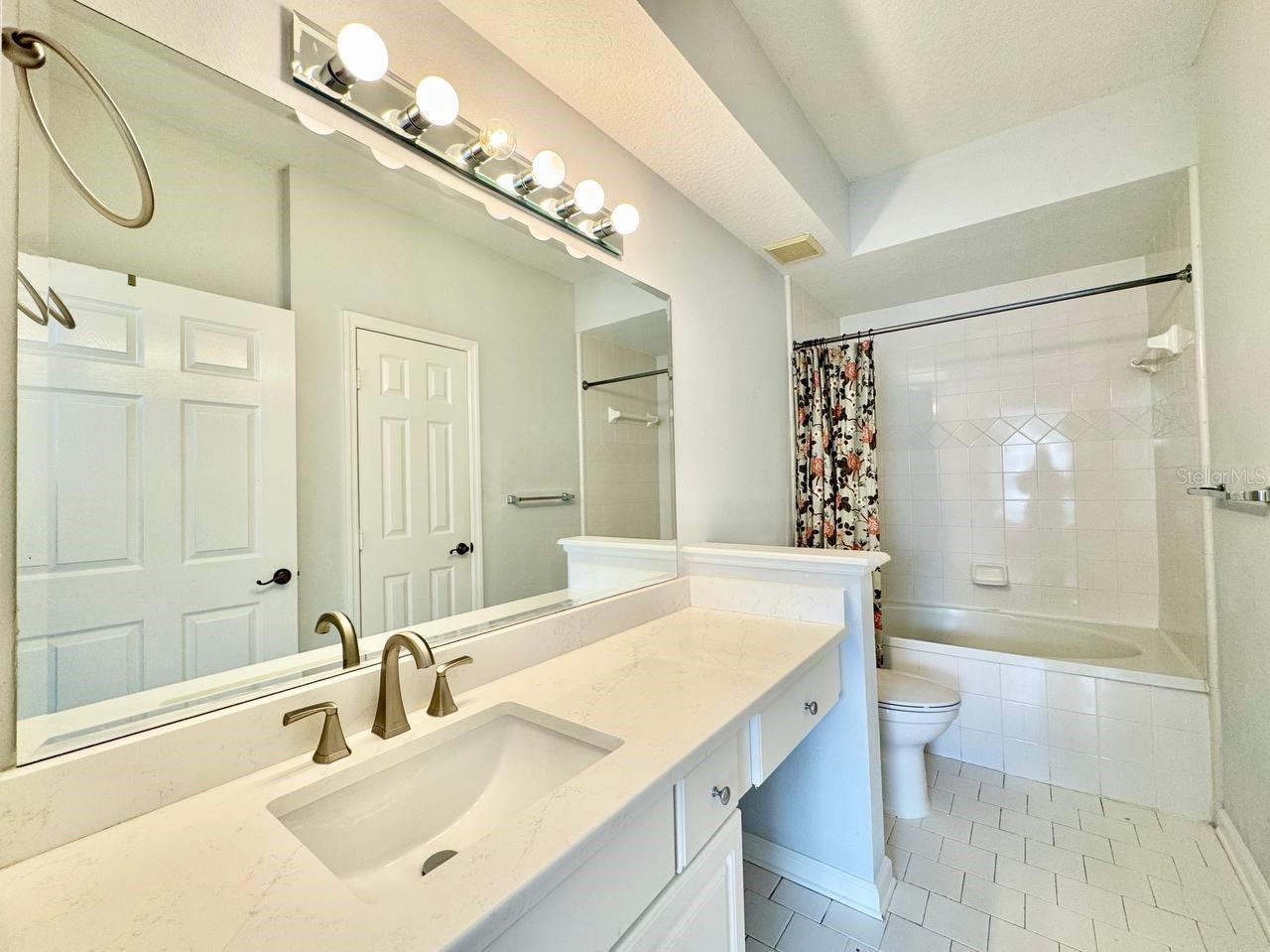 Image 25 of 33 For 800 Dakota Avenue 218