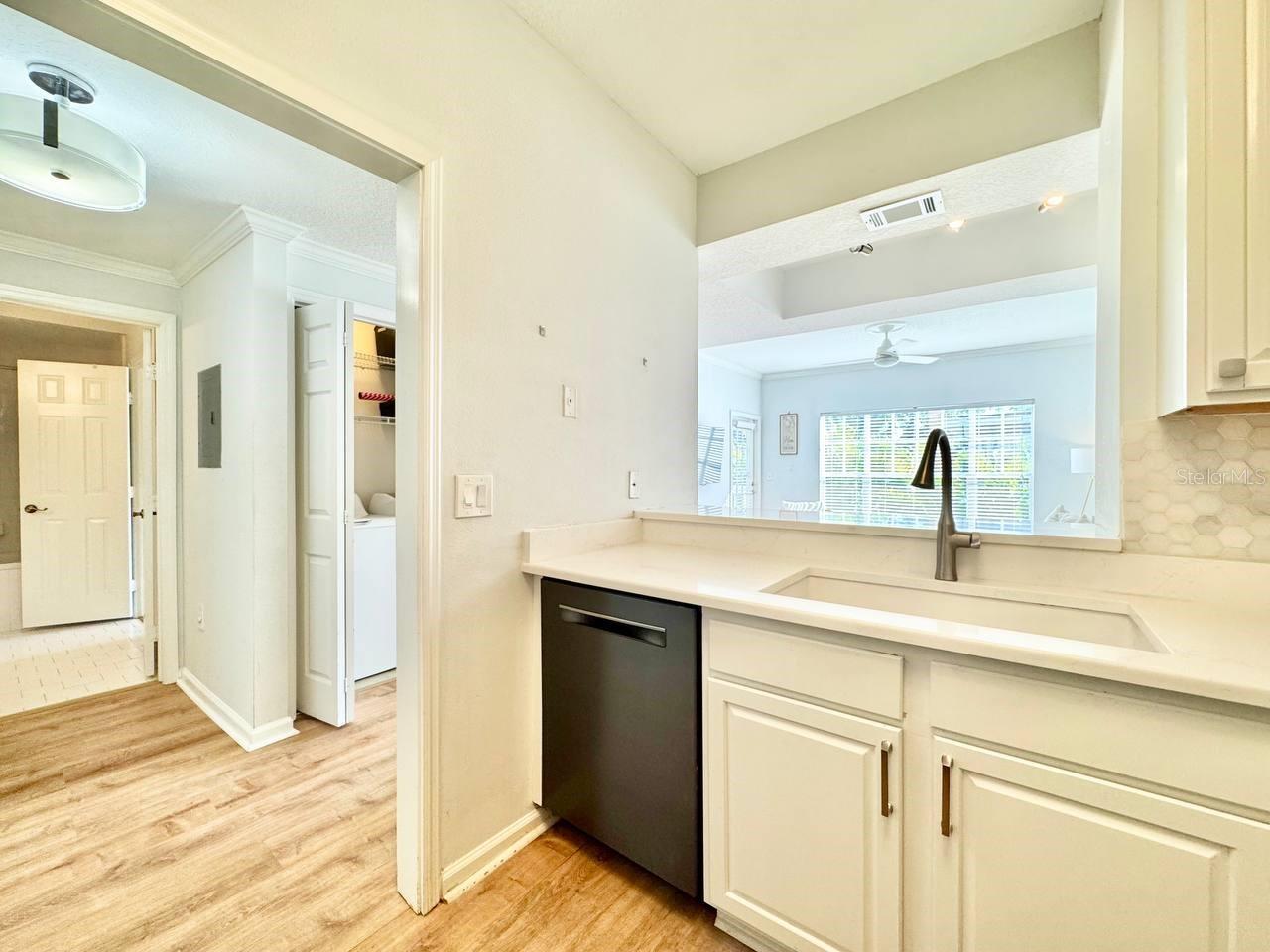 Image 6 of 33 For 800 Dakota Avenue 218