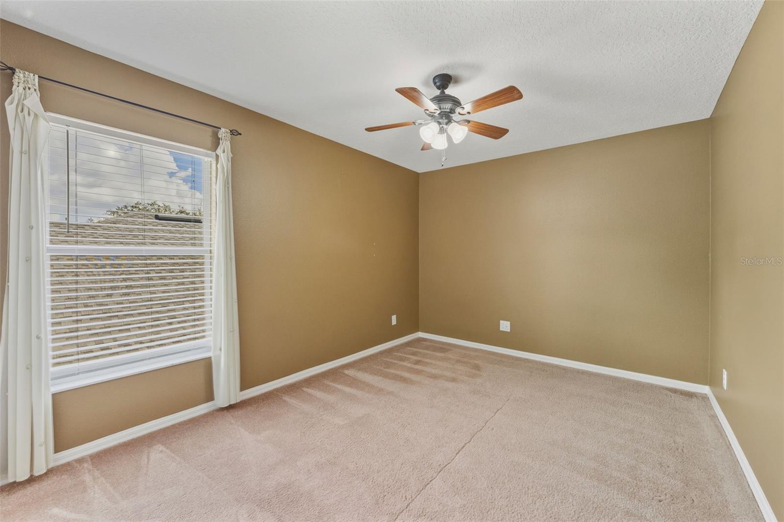 Image 22 of 37 For 7310 Brightwater Oaks Drive