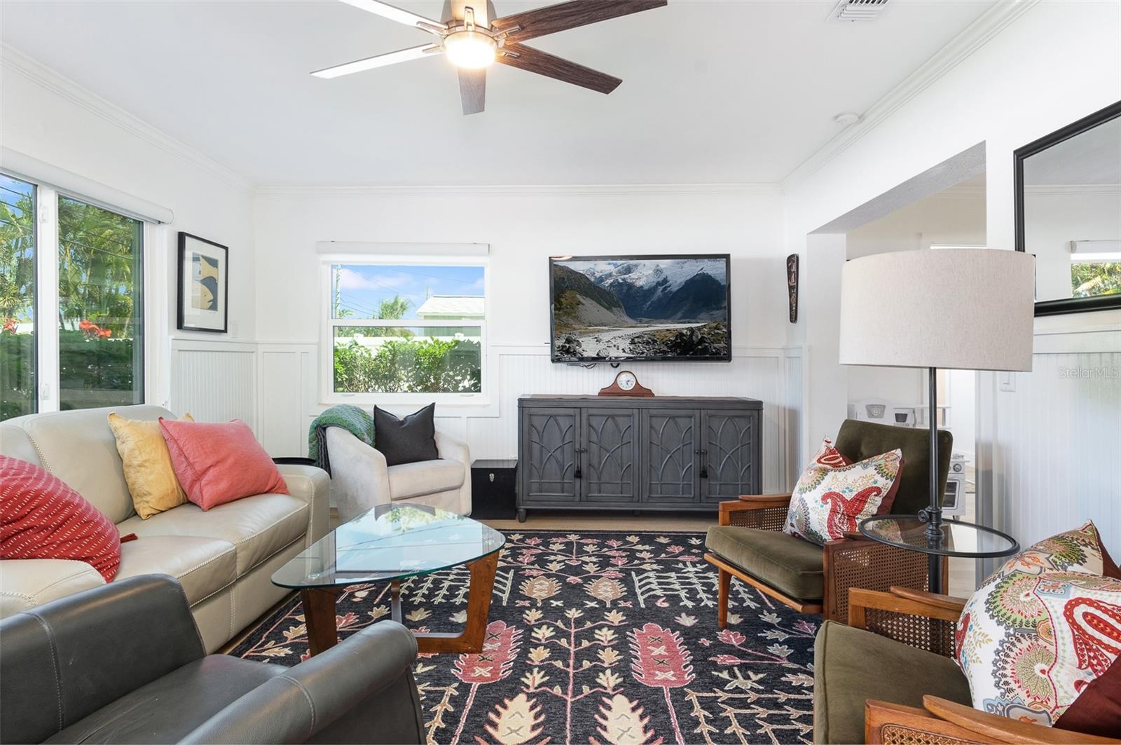 Image 12 of 33 For 715 44th Avenue Ne