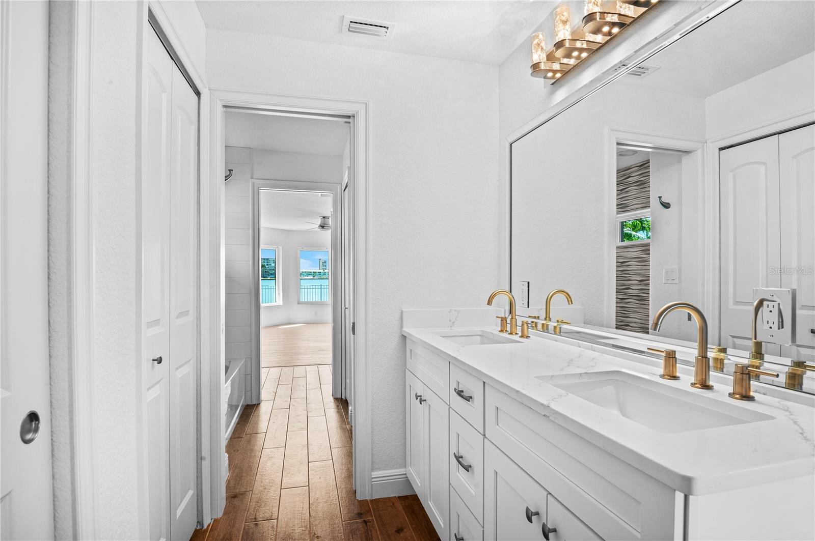 Listing photo id 8 for 1491 Sea Gull Drive S