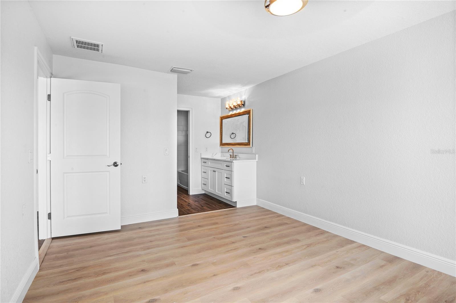 Listing photo id 12 for 1491 Sea Gull Drive S