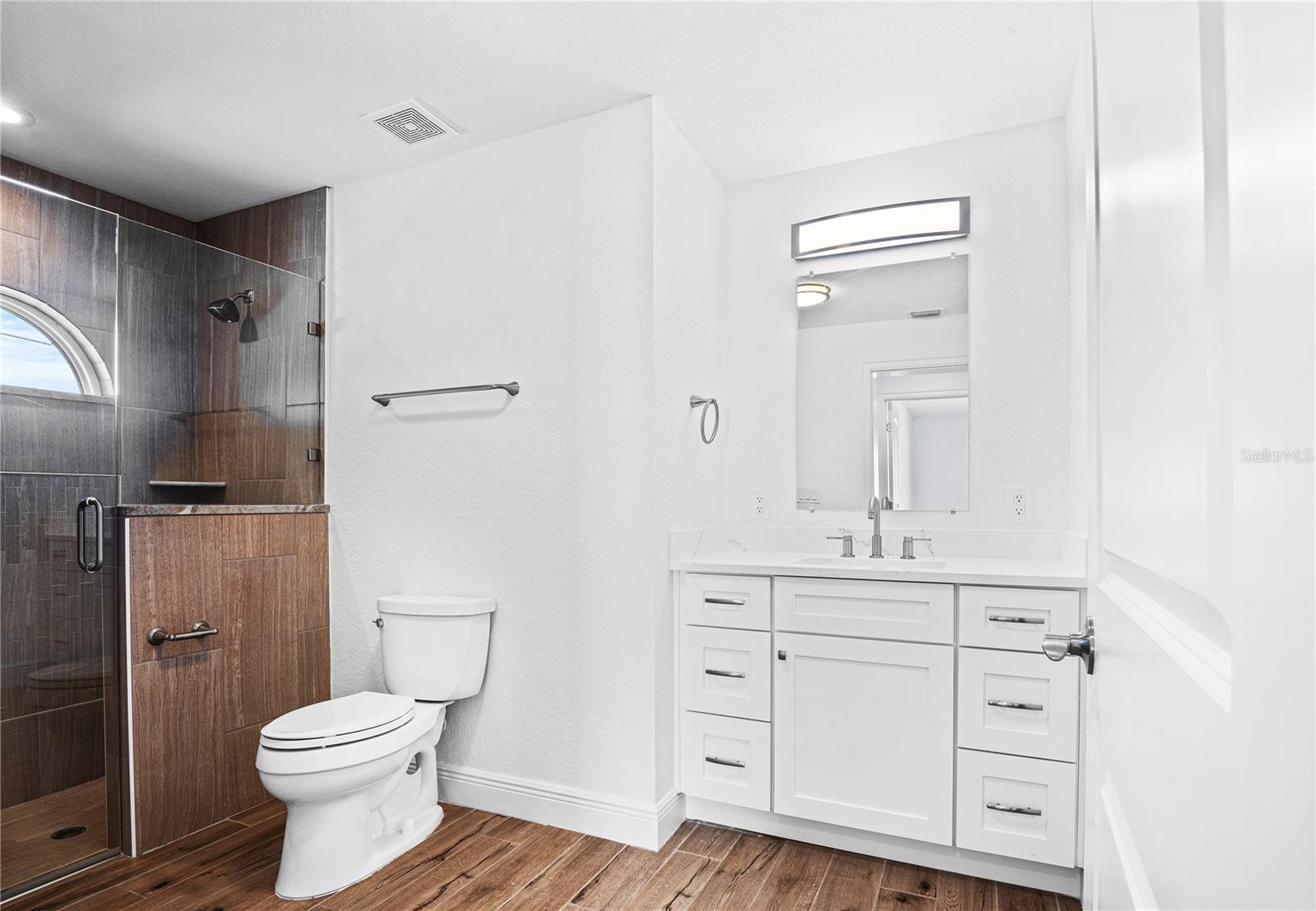 Listing photo id 17 for 1491 Sea Gull Drive S