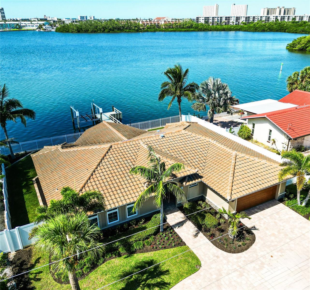 Listing photo id 19 for 1491 Sea Gull Drive S