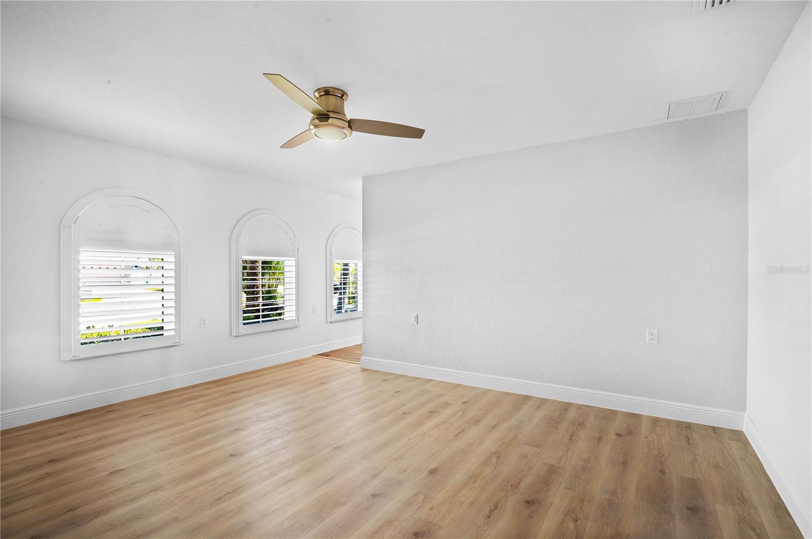 Listing photo id 6 for 1491 Sea Gull Drive S