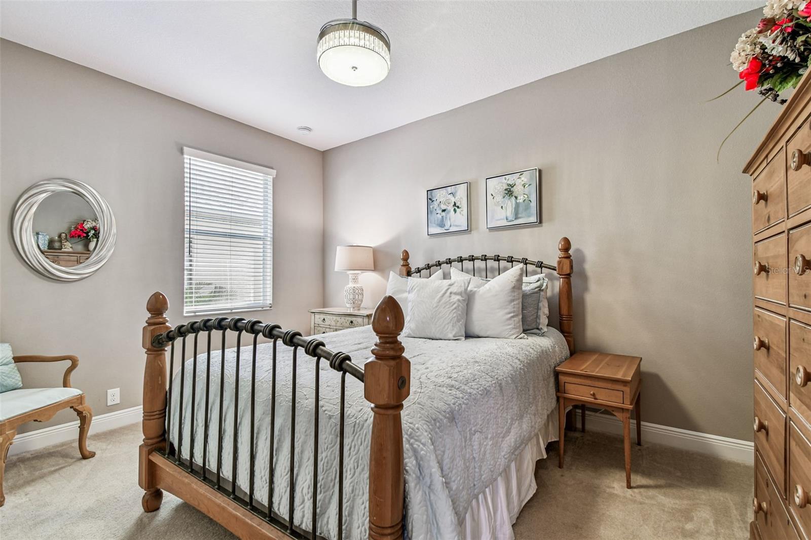 Listing photo id 29 for 2251 Highwood Court