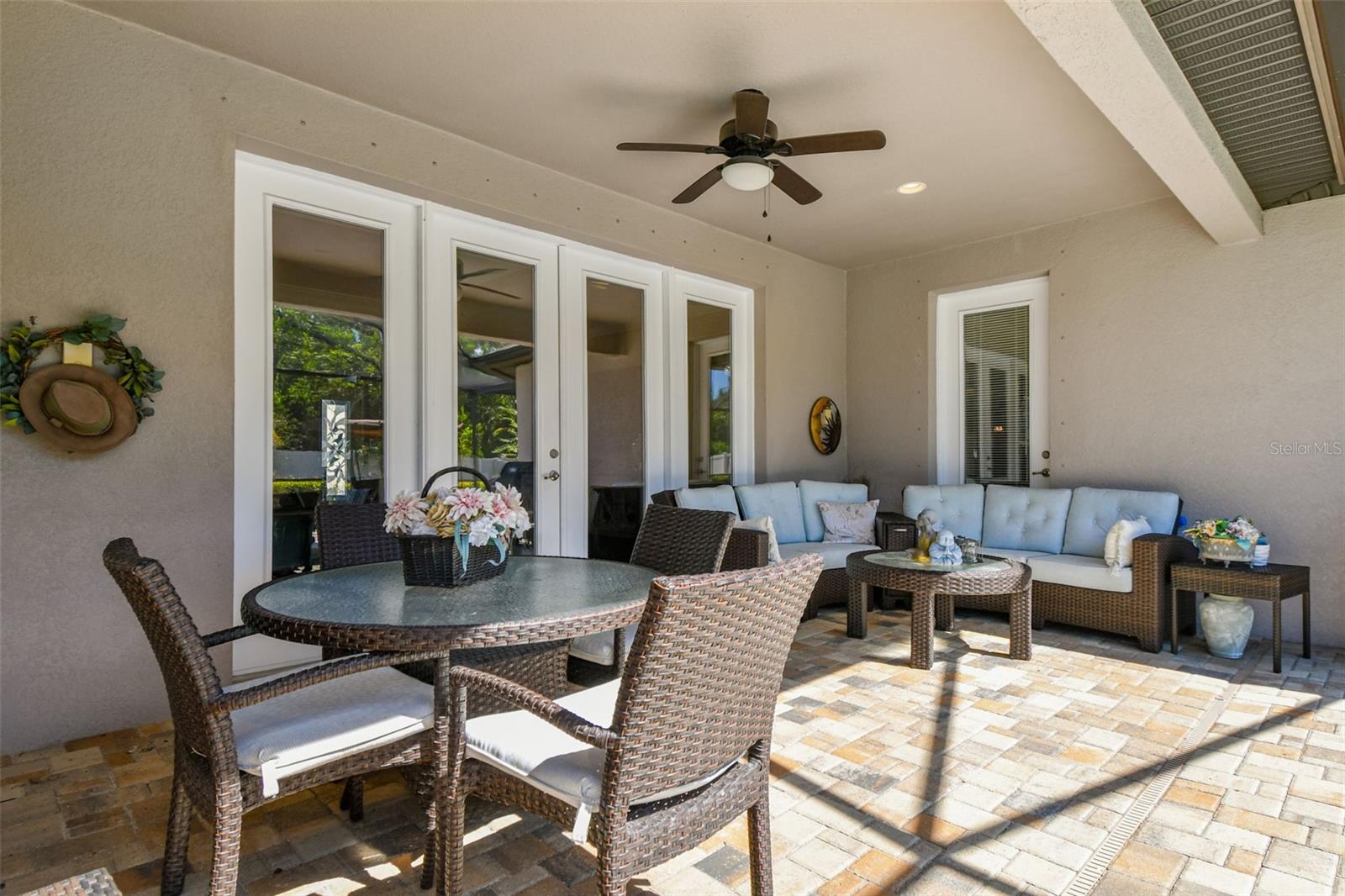 Listing photo id 39 for 2251 Highwood Court