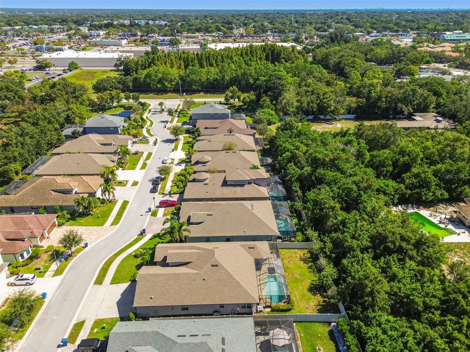 Listing photo id 49 for 2251 Highwood Court