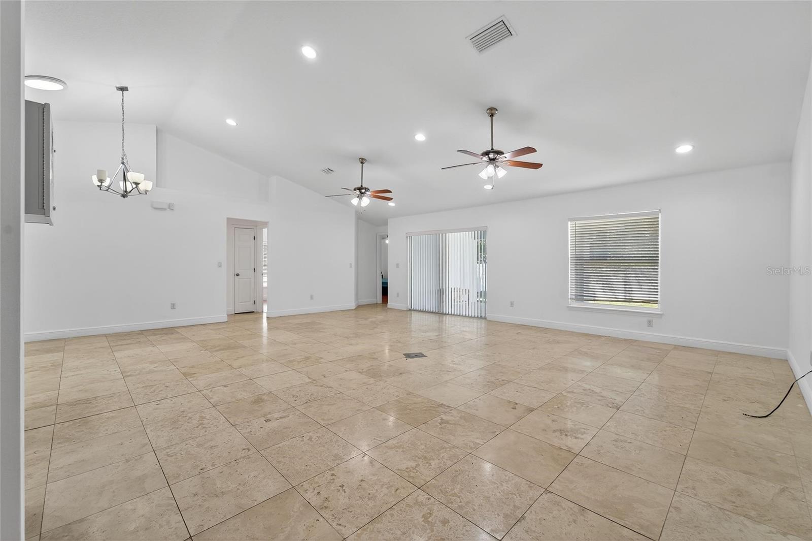 Image 19 of 74 For 16370 84th Terrace