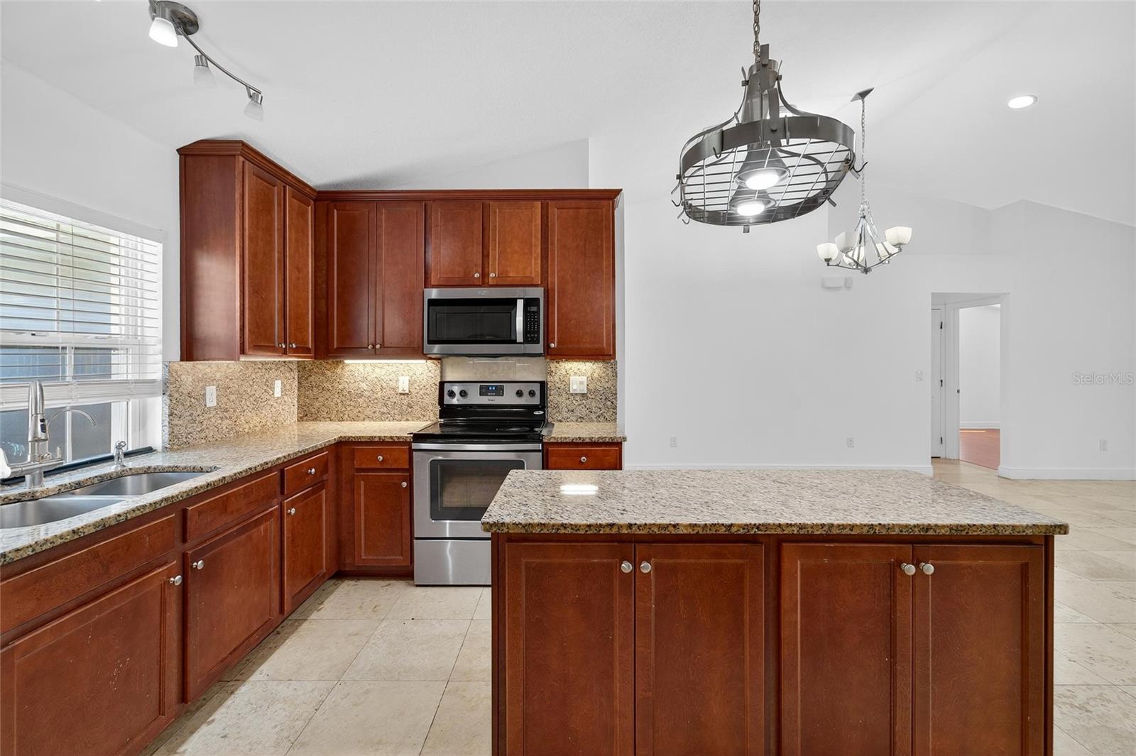 Image 29 of 74 For 16370 84th Terrace