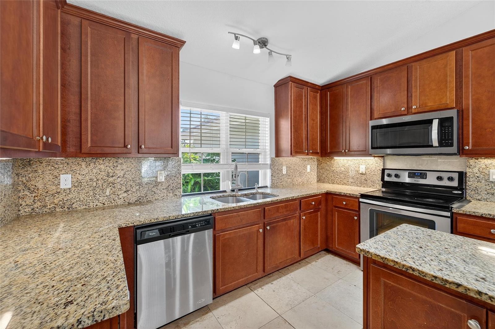 Image 30 of 74 For 16370 84th Terrace