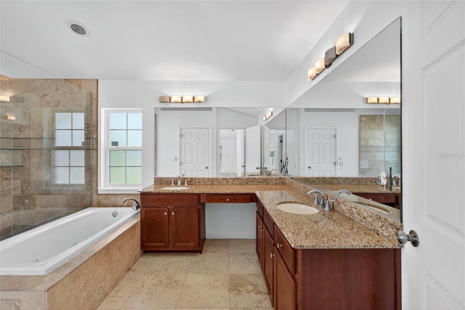 Image 37 of 74 For 16370 84th Terrace