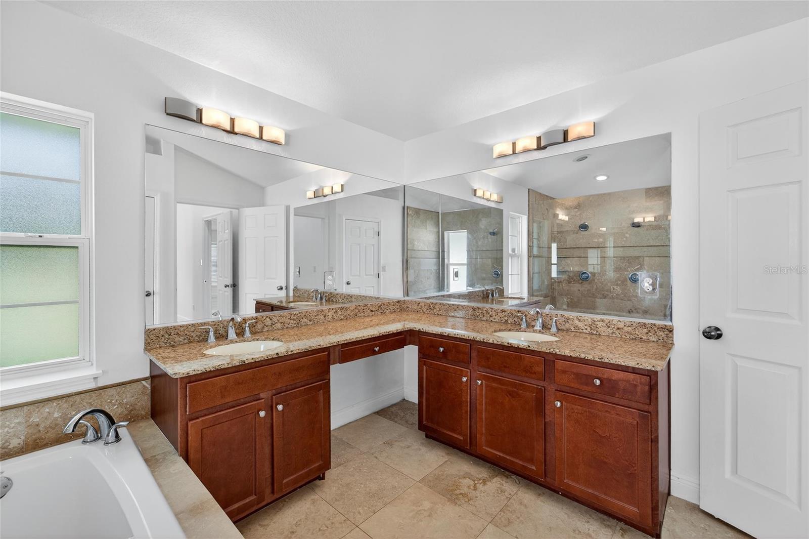 Image 38 of 74 For 16370 84th Terrace