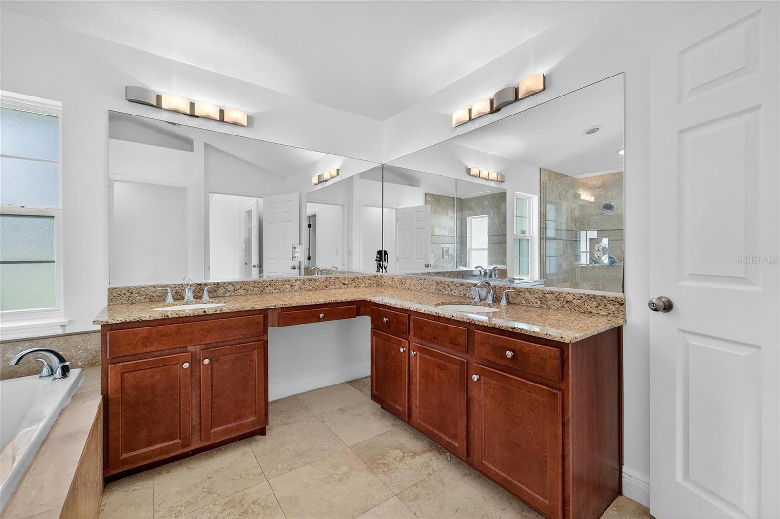 Image 43 of 74 For 16370 84th Terrace