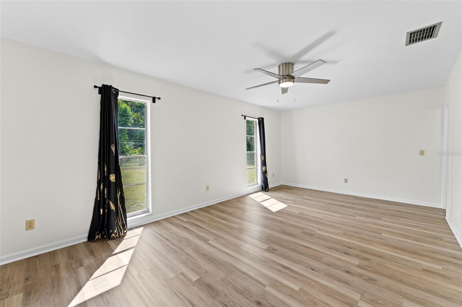 Image 22 of 40 For 1908 Village Avenue