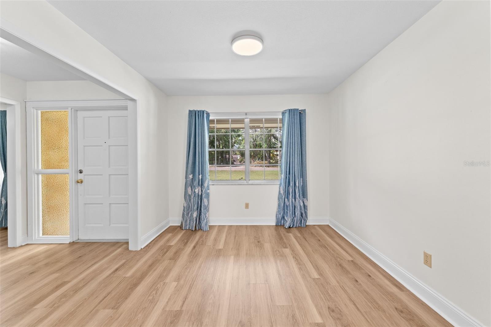 Image 9 of 40 For 1908 Village Avenue