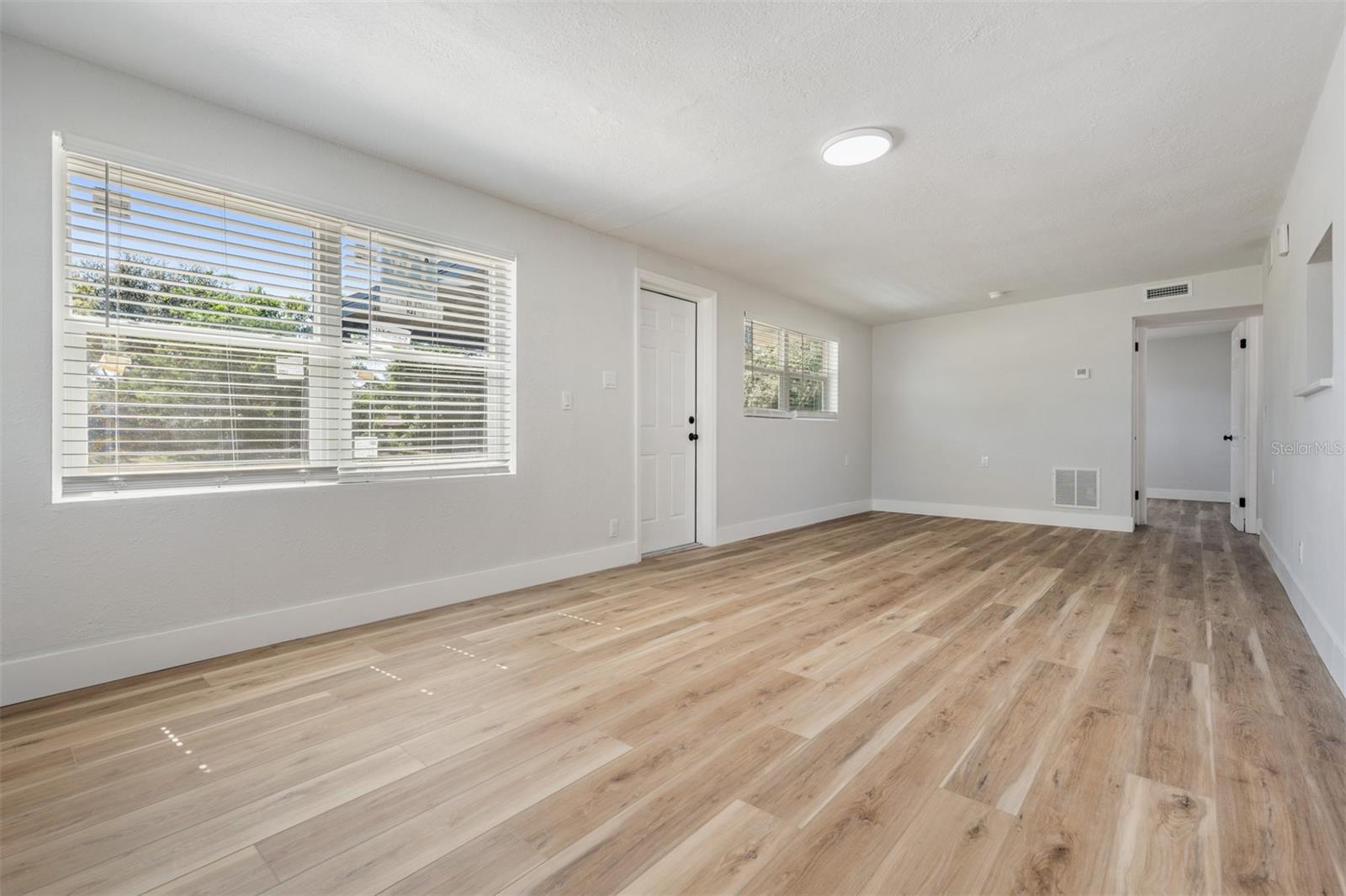 Image 12 of 28 For 1819 Grand Boulevard