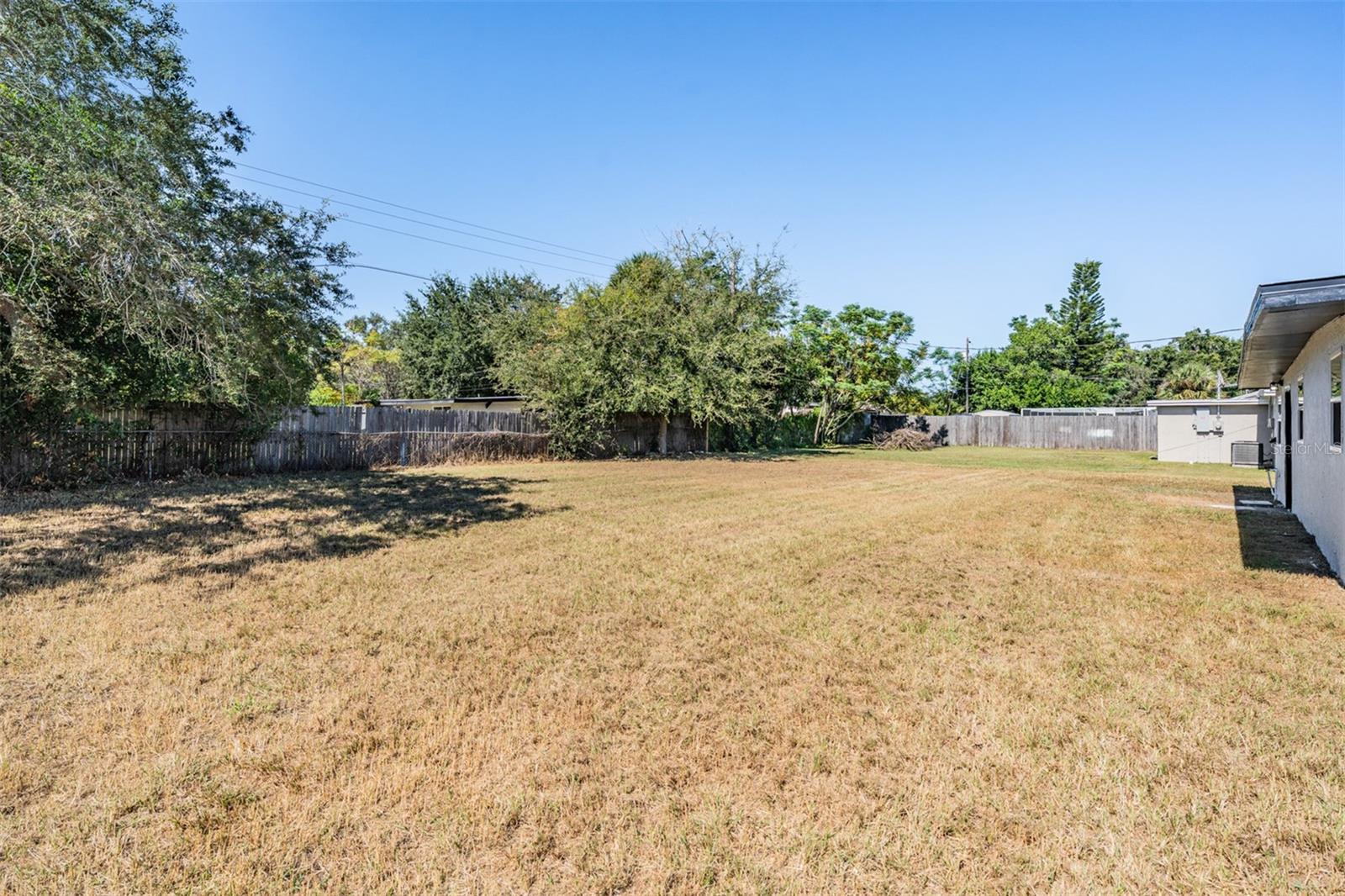 Image 21 of 28 For 1819 Grand Boulevard