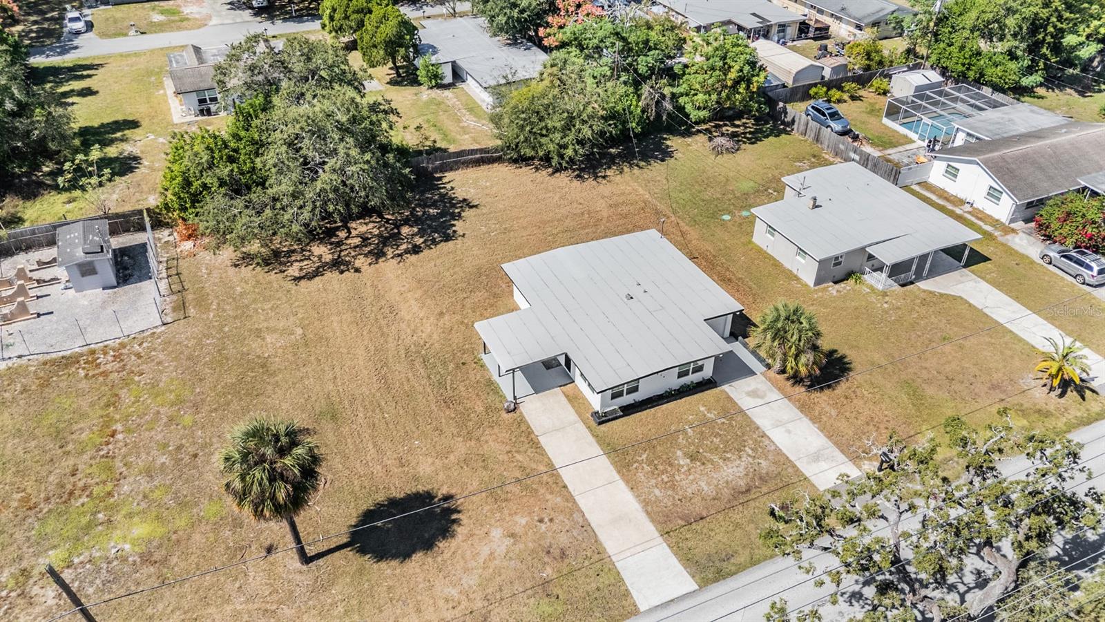 Image 24 of 28 For 1819 Grand Boulevard