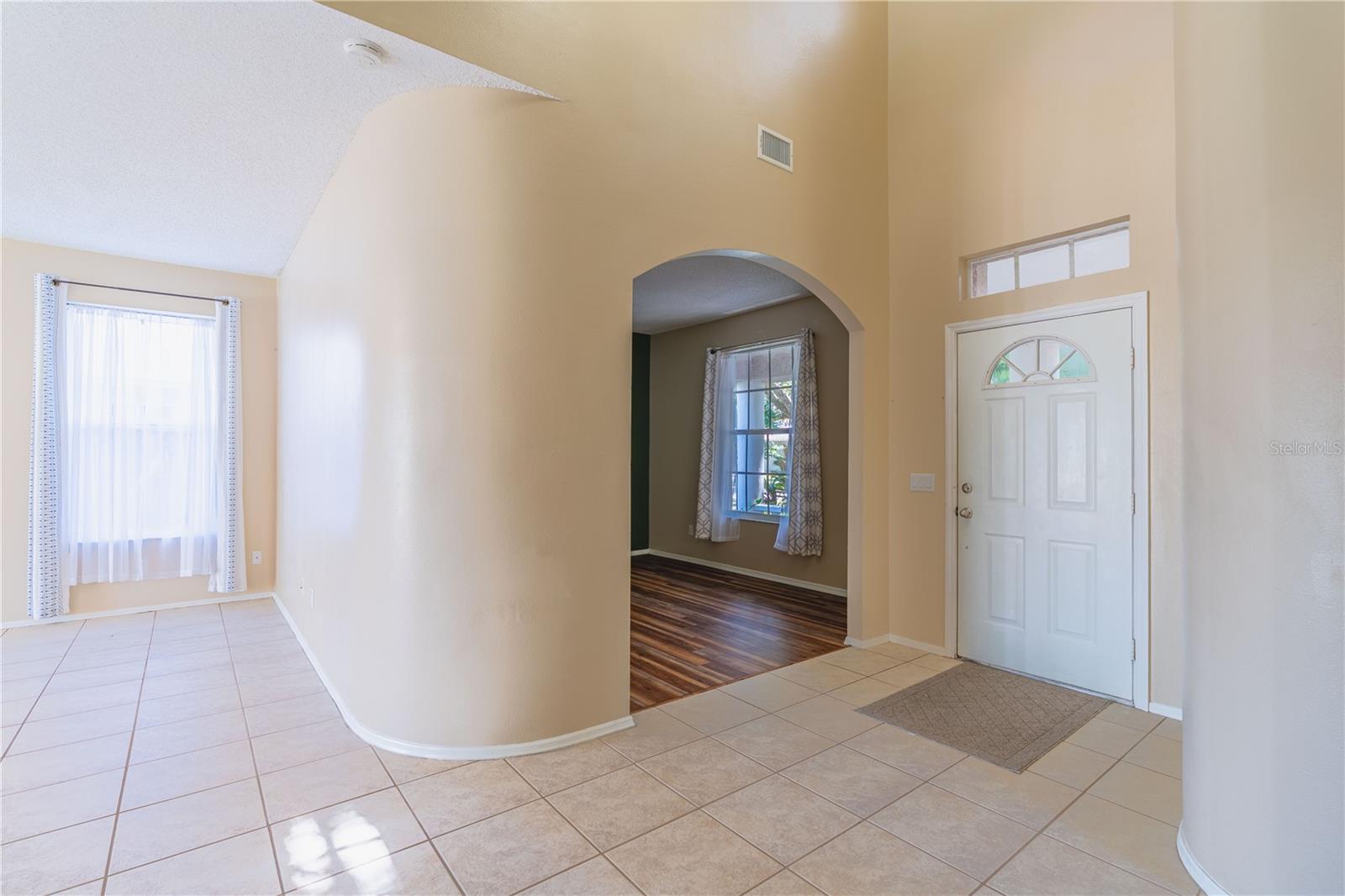 Image 16 of 58 For 504 Valencia Park Drive