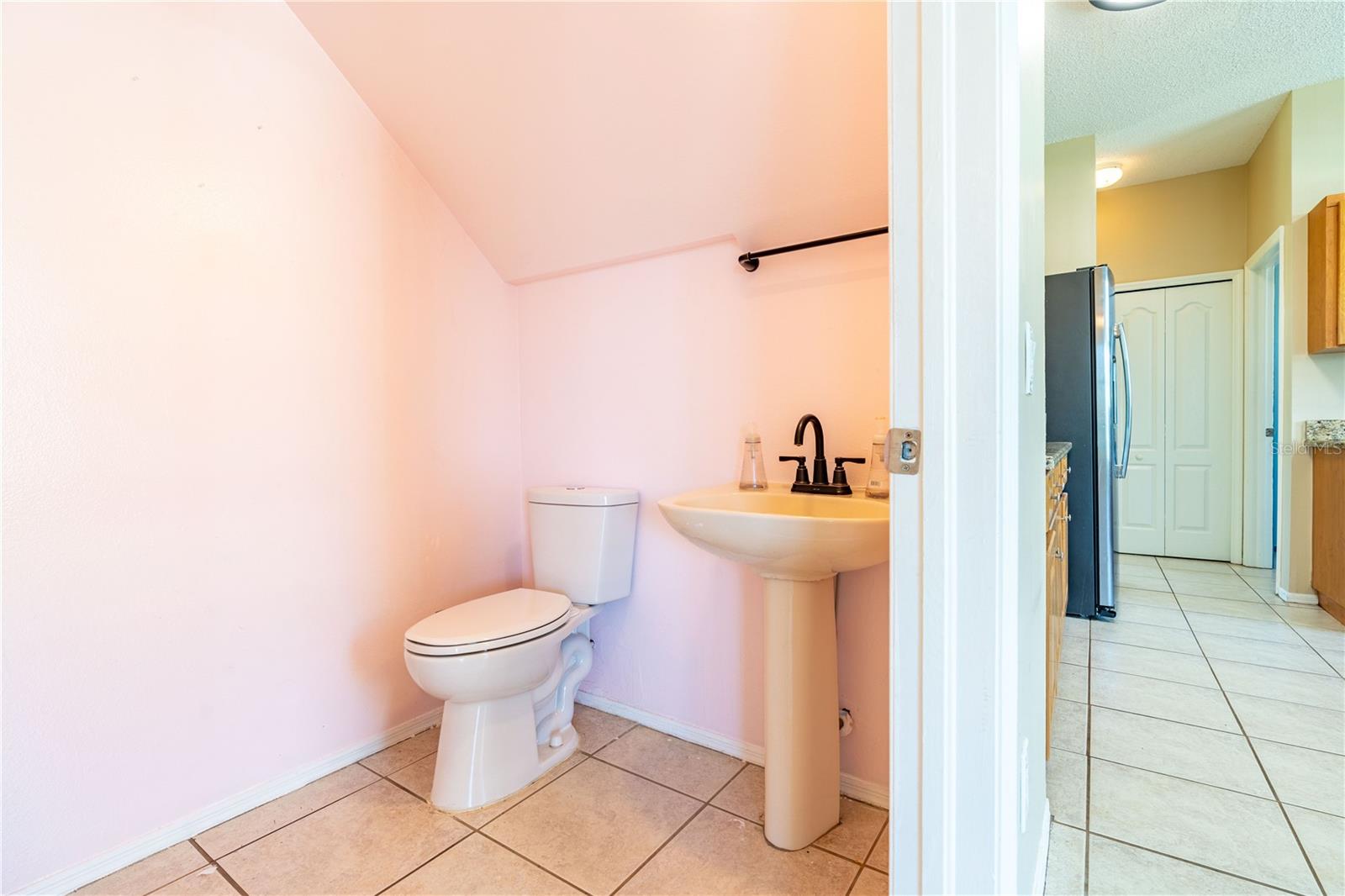 Image 24 of 58 For 504 Valencia Park Drive