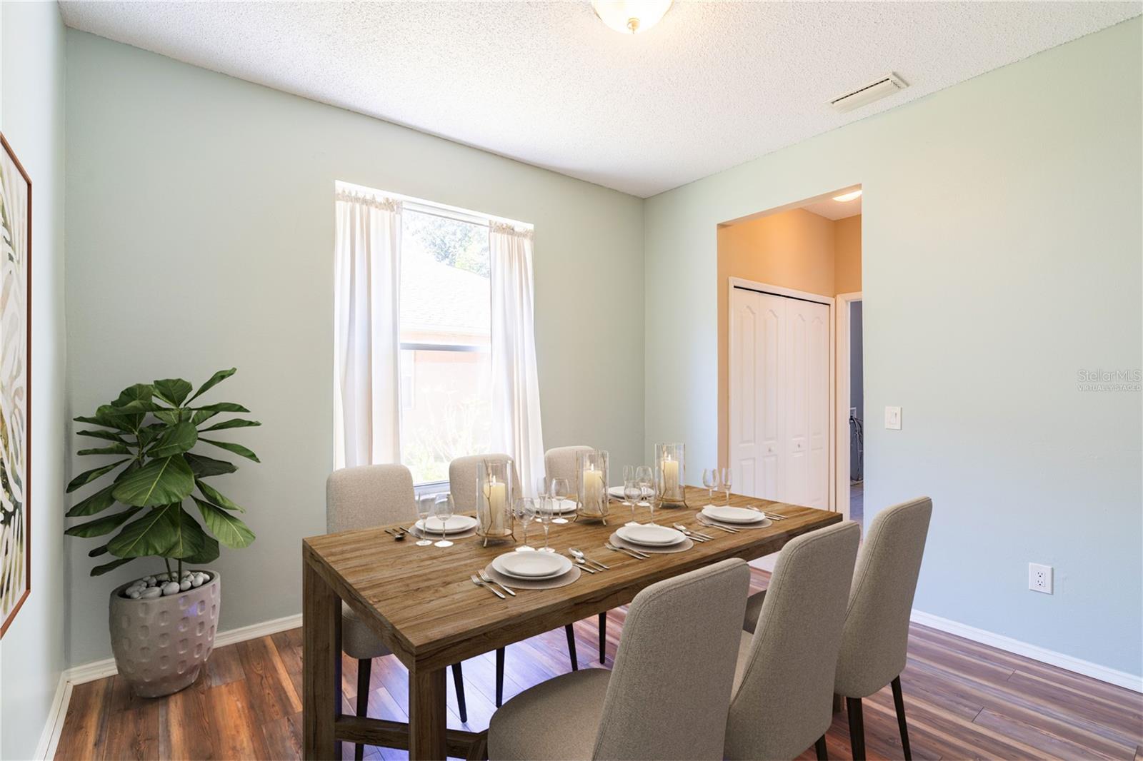 Image 29 of 58 For 504 Valencia Park Drive