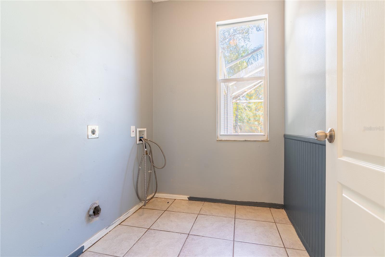 Image 31 of 58 For 504 Valencia Park Drive