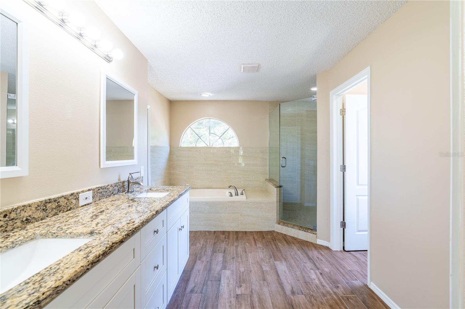 Image 38 of 58 For 504 Valencia Park Drive