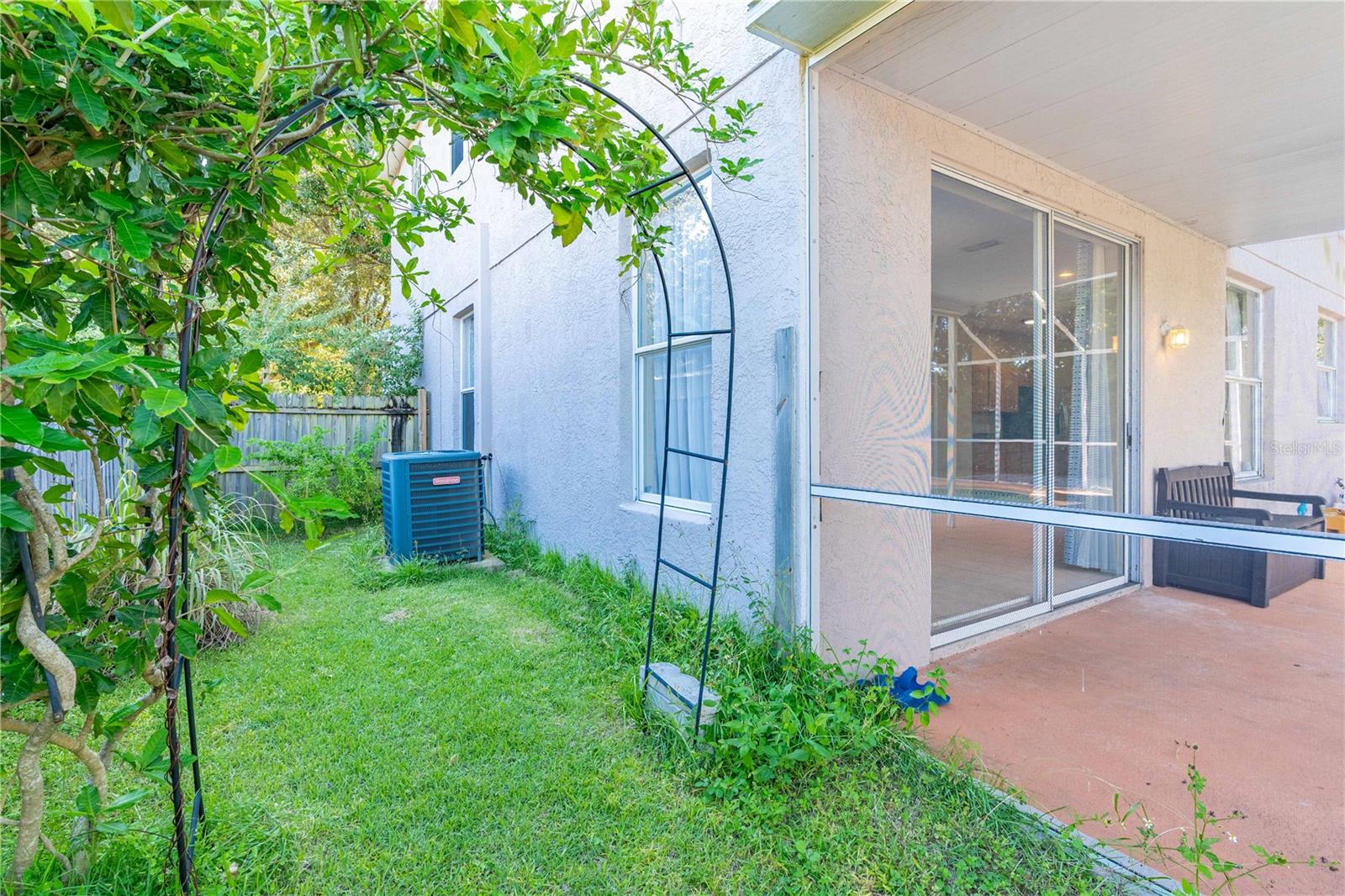 Image 9 of 58 For 504 Valencia Park Drive