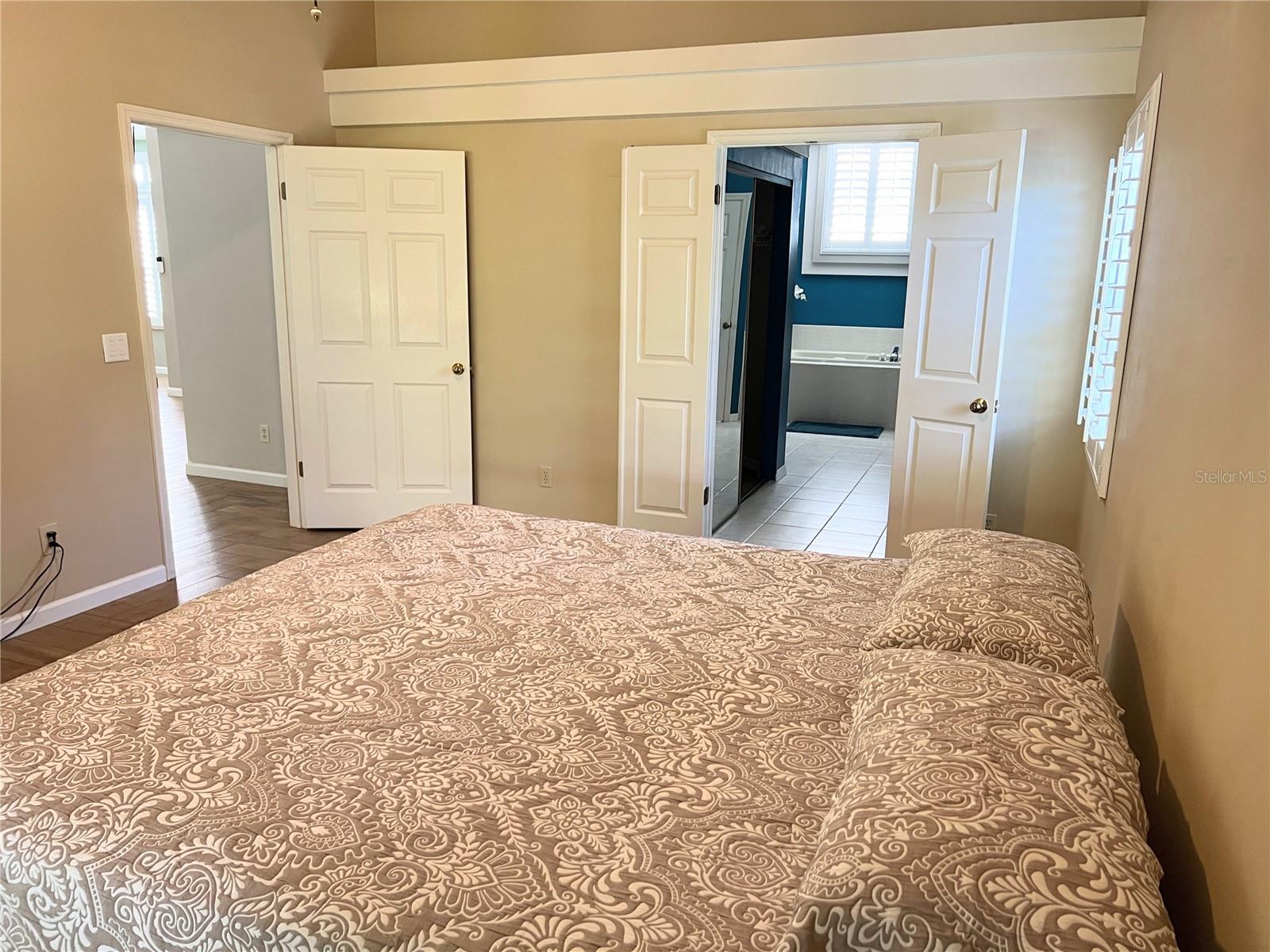 Image 11 of 82 For 3569 Ermine Path